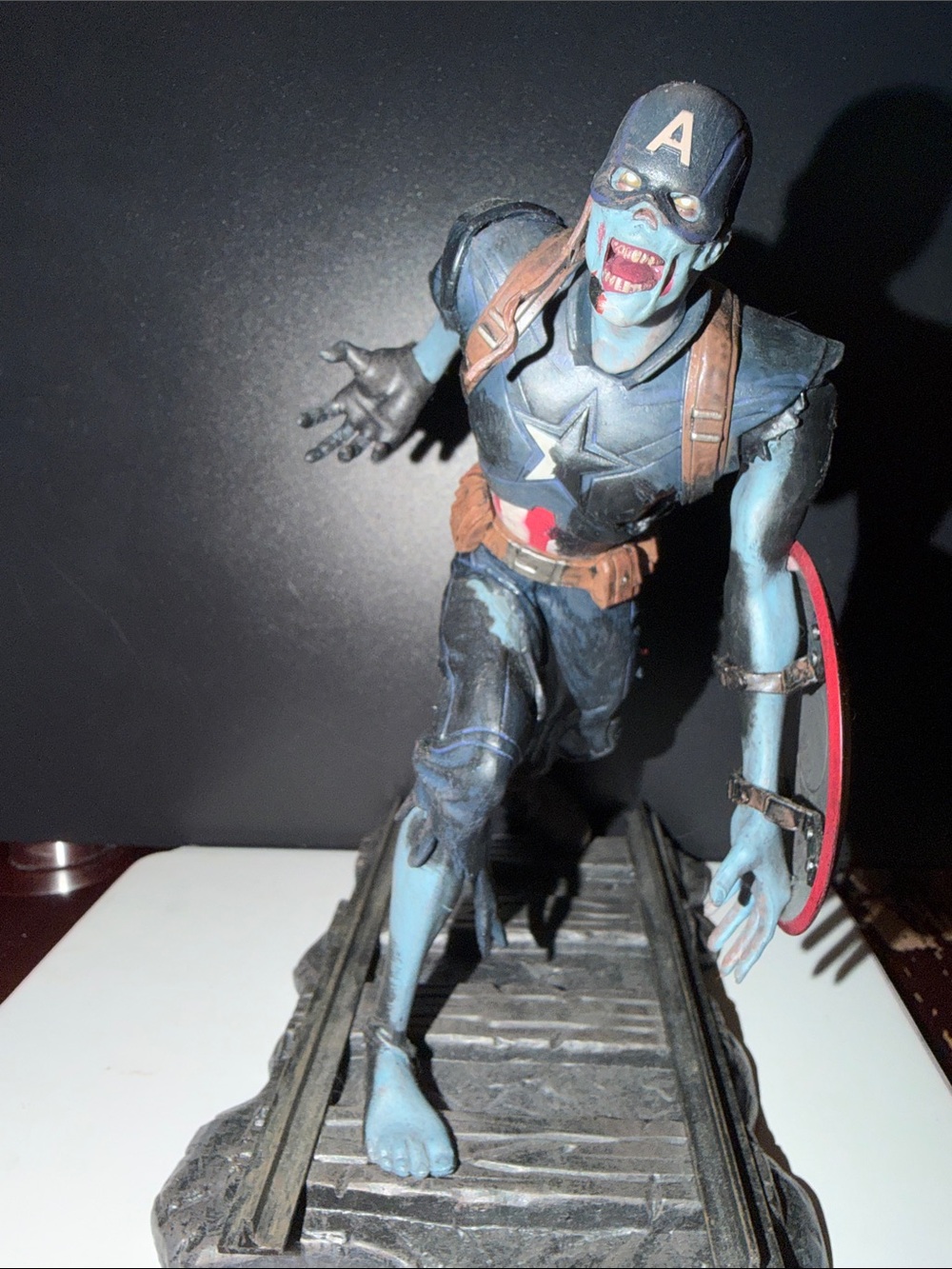 Marvel Zombies Captain America Statue - Blue/Red Accents